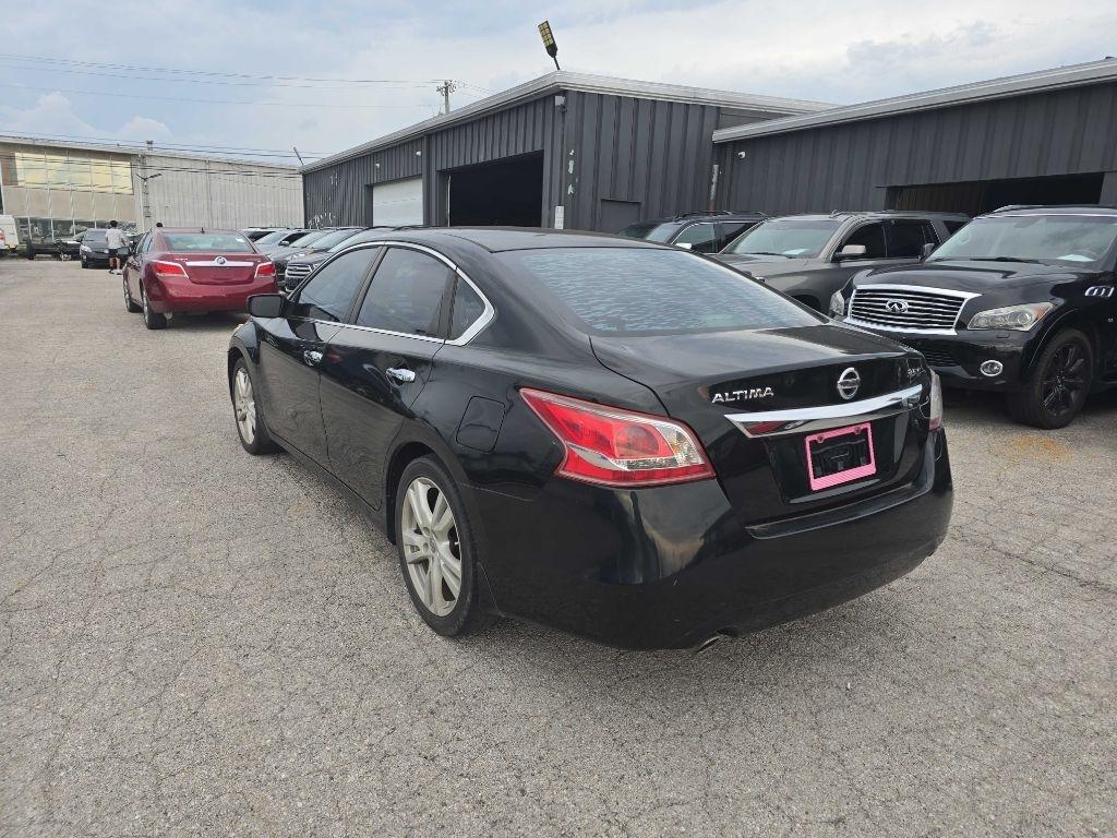 Nissan Altima 4dr Sdn V6 3.5 S 2013