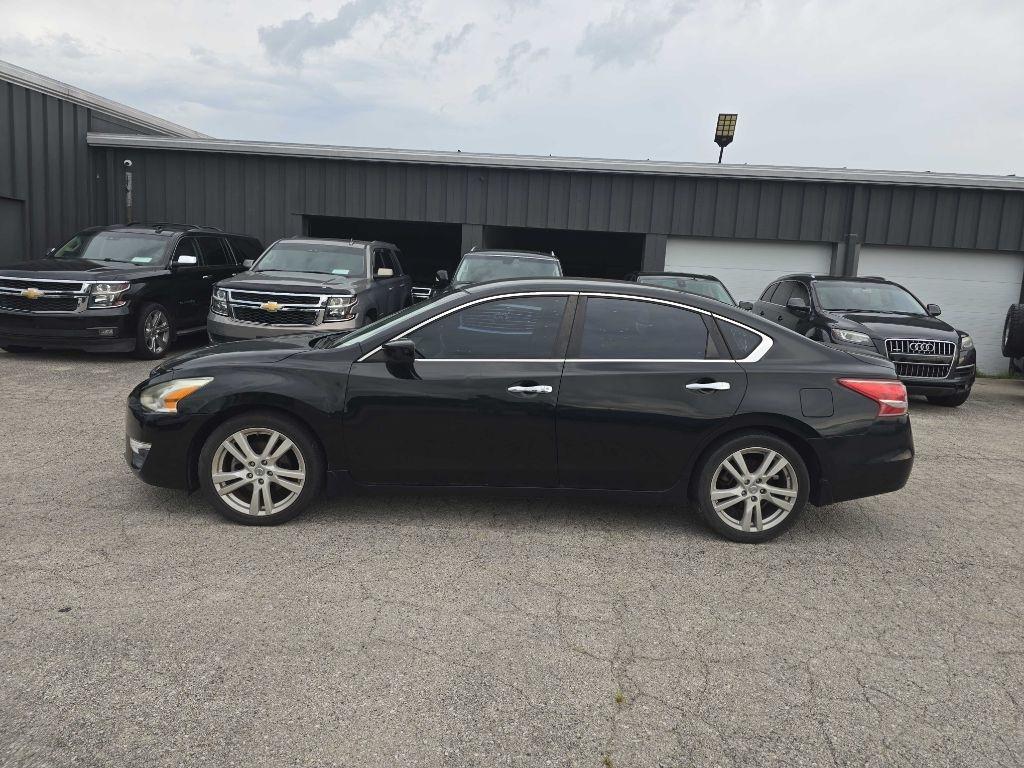 Nissan Altima 4dr Sdn V6 3.5 S 2013