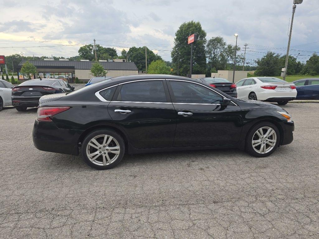 Nissan Altima 4dr Sdn V6 3.5 S 2013