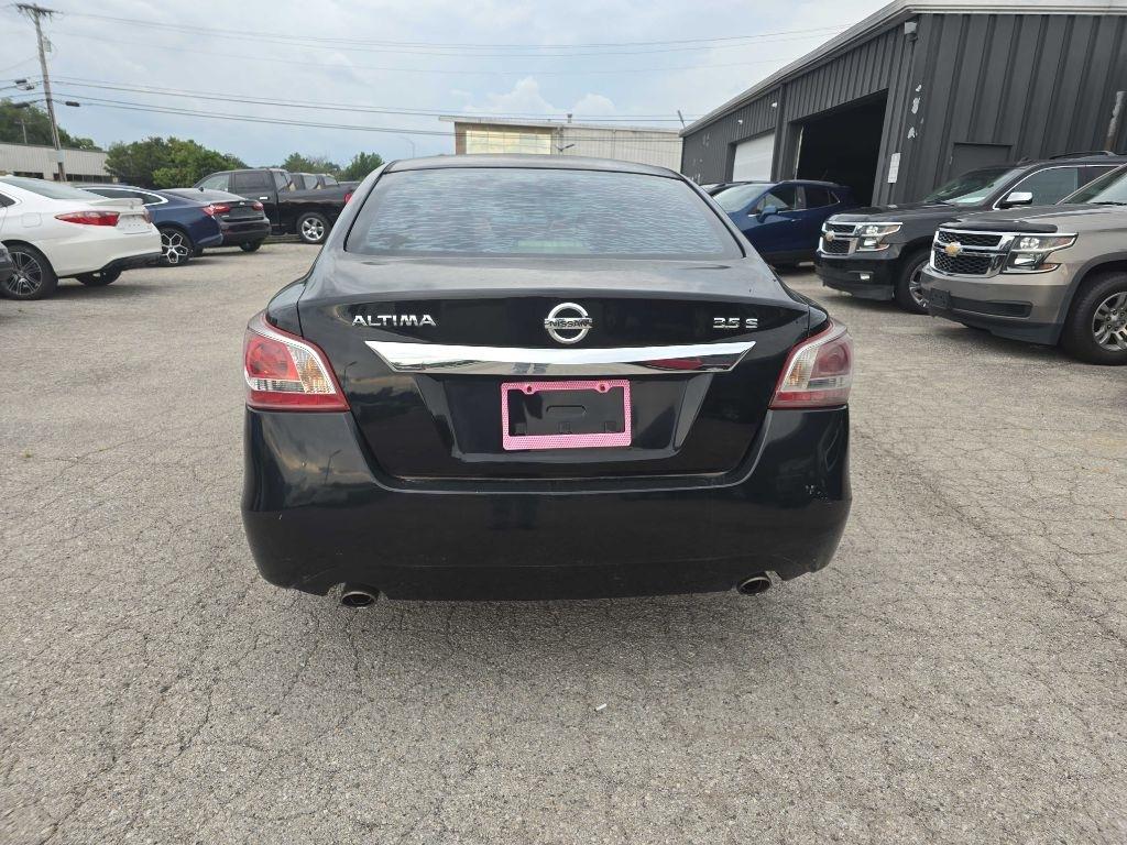 Nissan Altima 4dr Sdn V6 3.5 S 2013