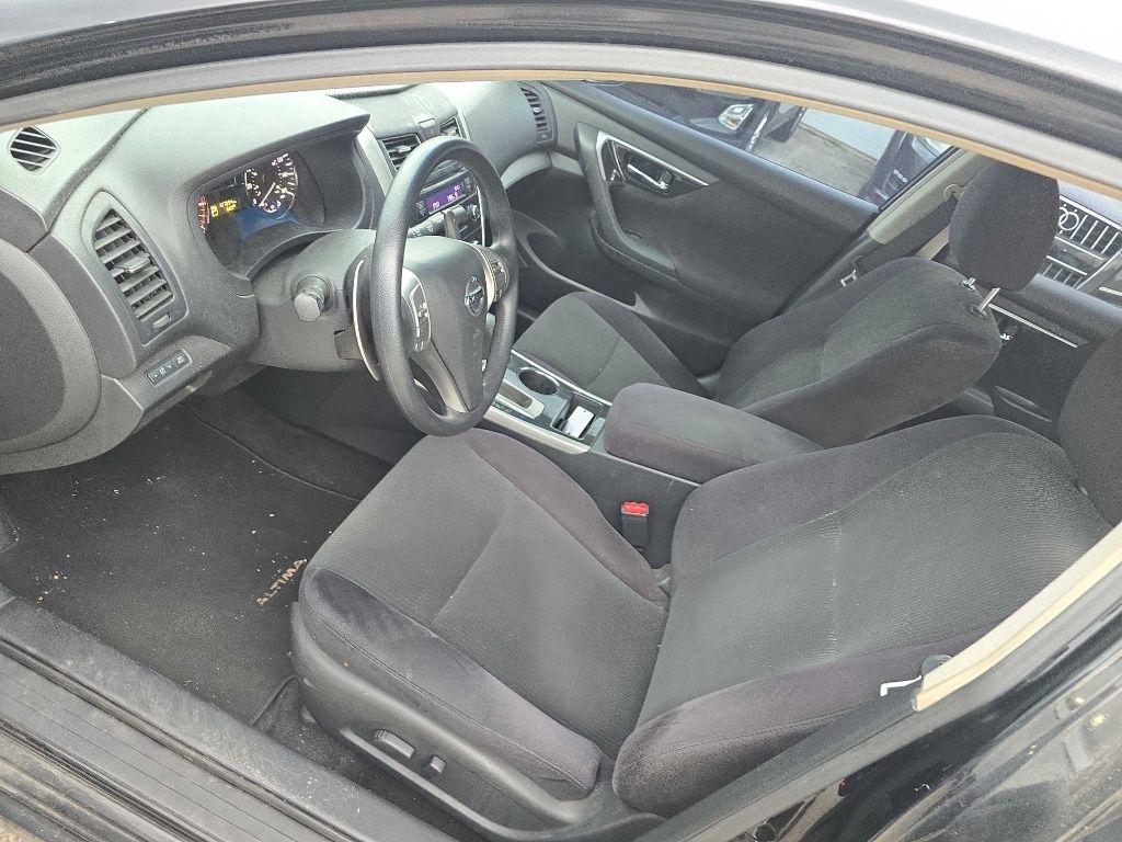 Nissan Altima 4dr Sdn V6 3.5 S 2013