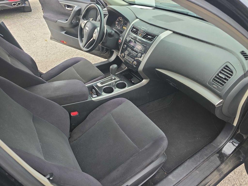 Nissan Altima 4dr Sdn V6 3.5 S 2013