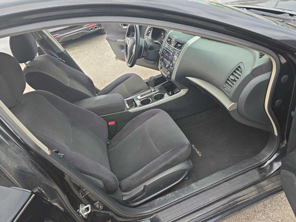 Nissan Altima 4dr Sdn V6 3.5 S 2013