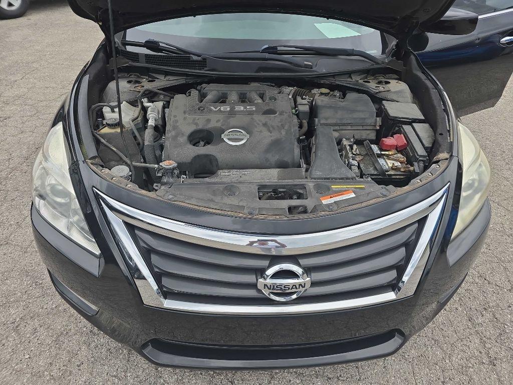 Nissan Altima 4dr Sdn V6 3.5 S 2013