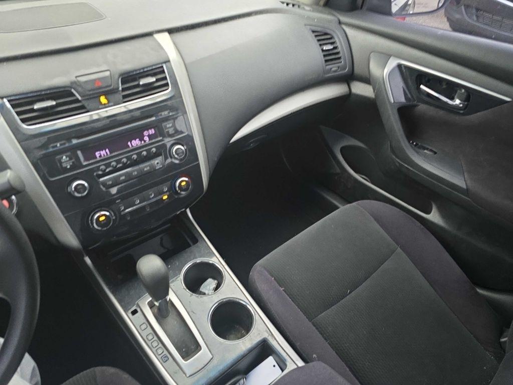 Nissan Altima 4dr Sdn V6 3.5 S 2013