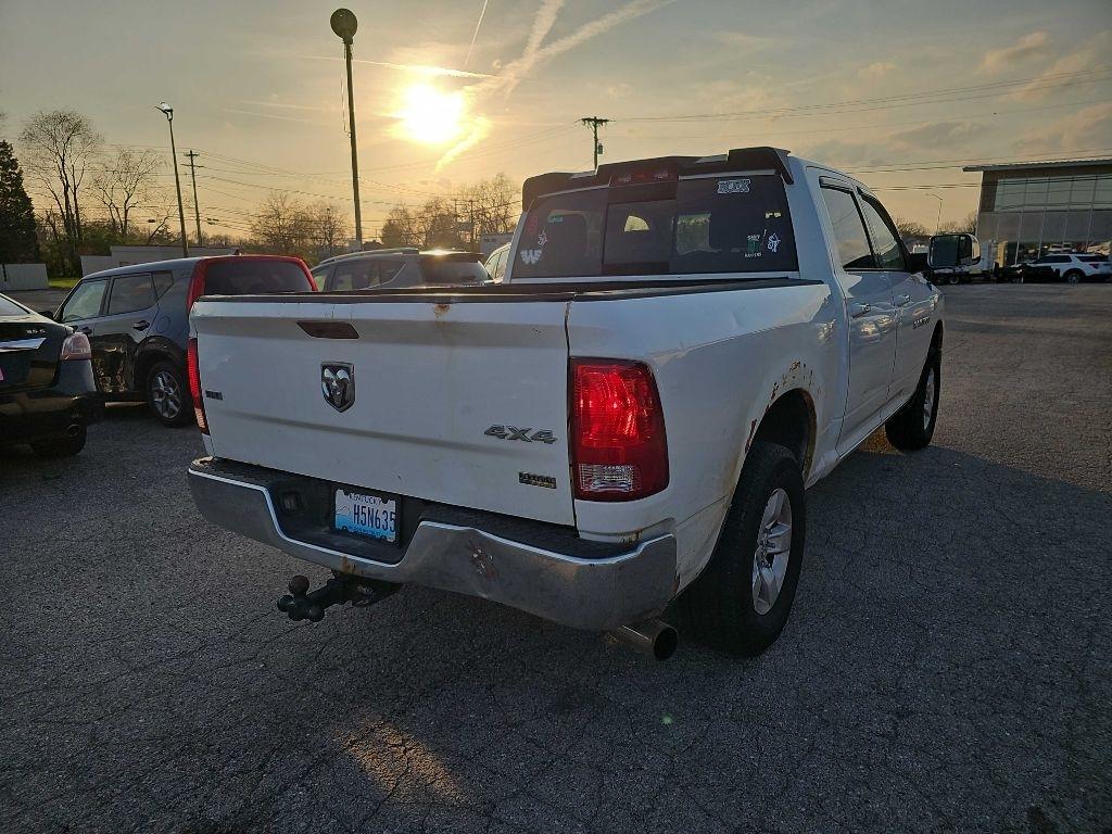 RAM 1500 4WD Crew Cab 140.5" SLT 2011