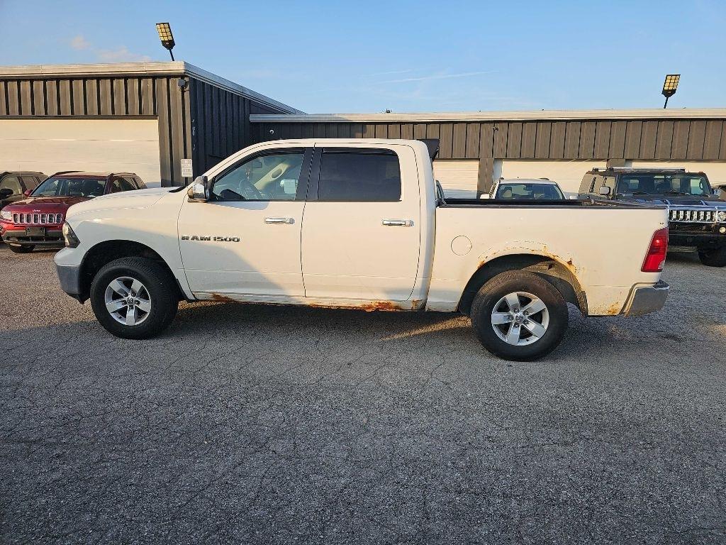 RAM 1500 4WD Crew Cab 140.5" SLT 2011