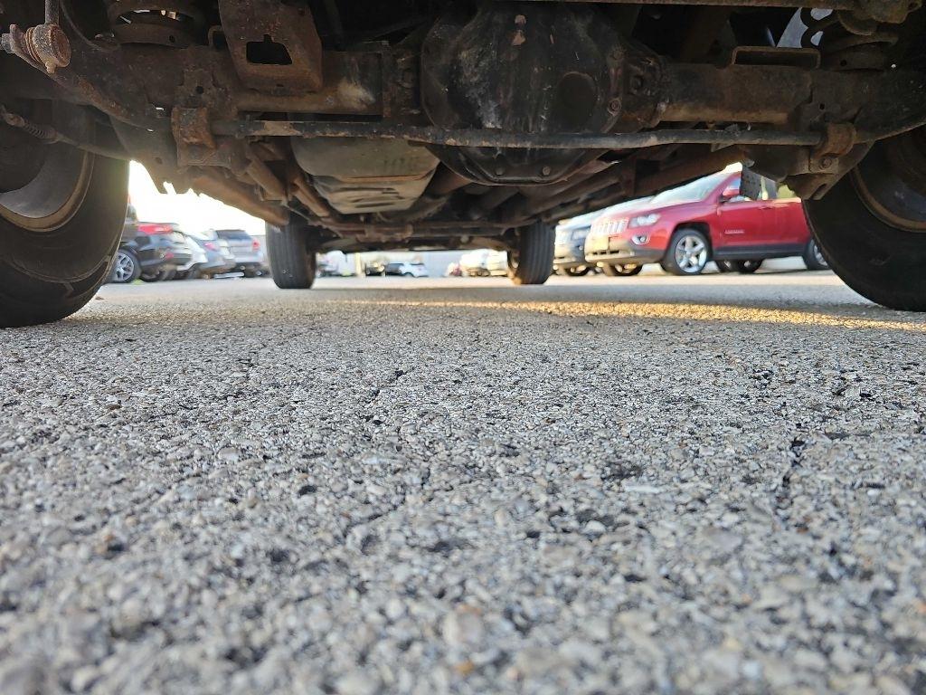 RAM 1500 4WD Crew Cab 140.5" SLT 2011