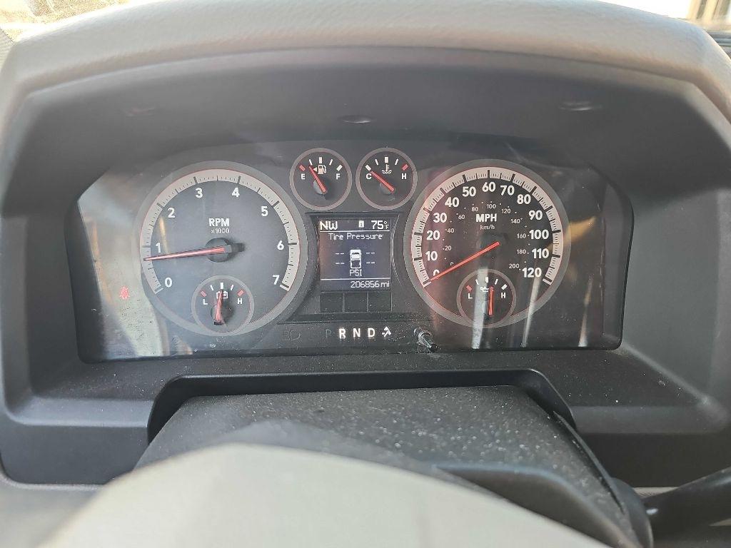 RAM 1500 4WD Crew Cab 140.5" SLT 2011