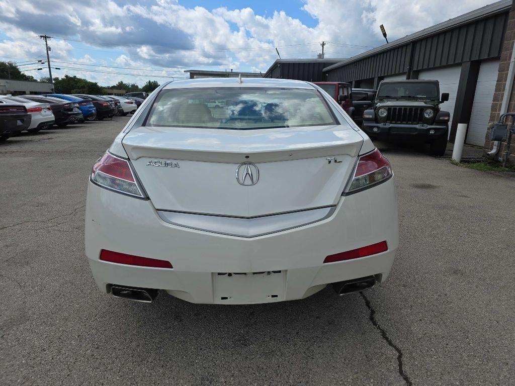 Acura TL 6-Speed AT with Tech Package 2010