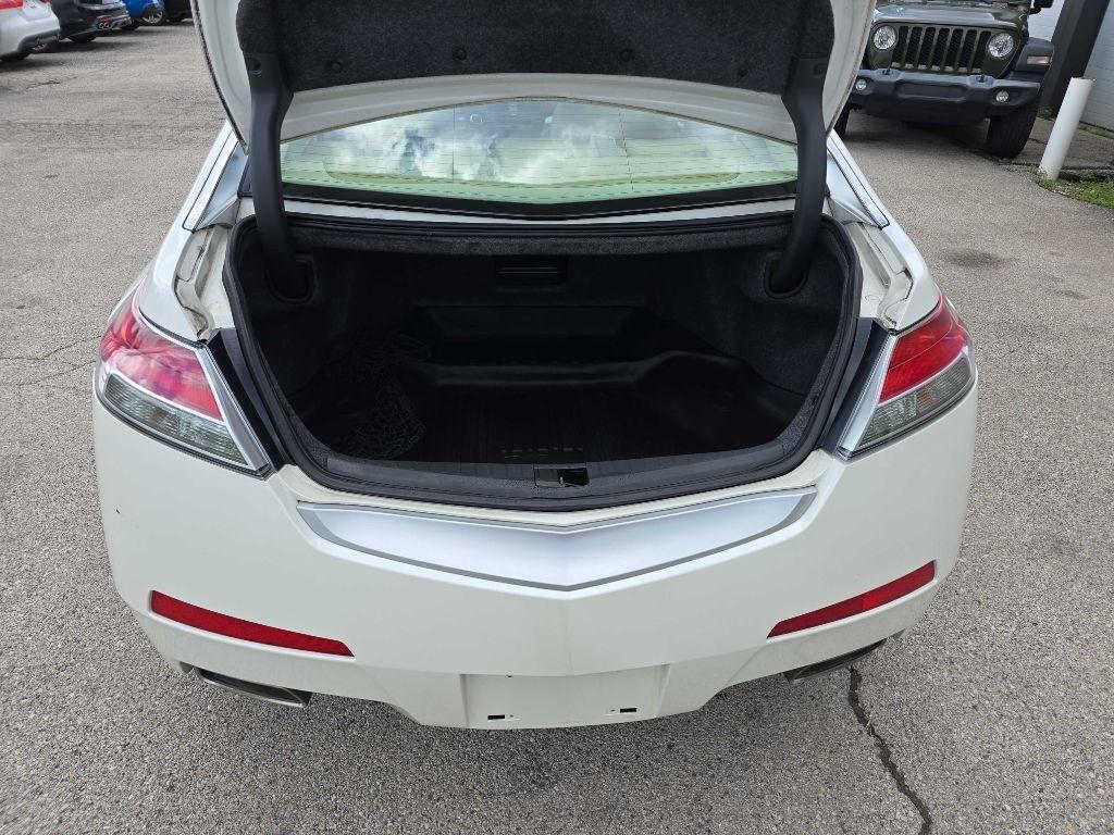 Acura TL 6-Speed AT with Tech Package 2010