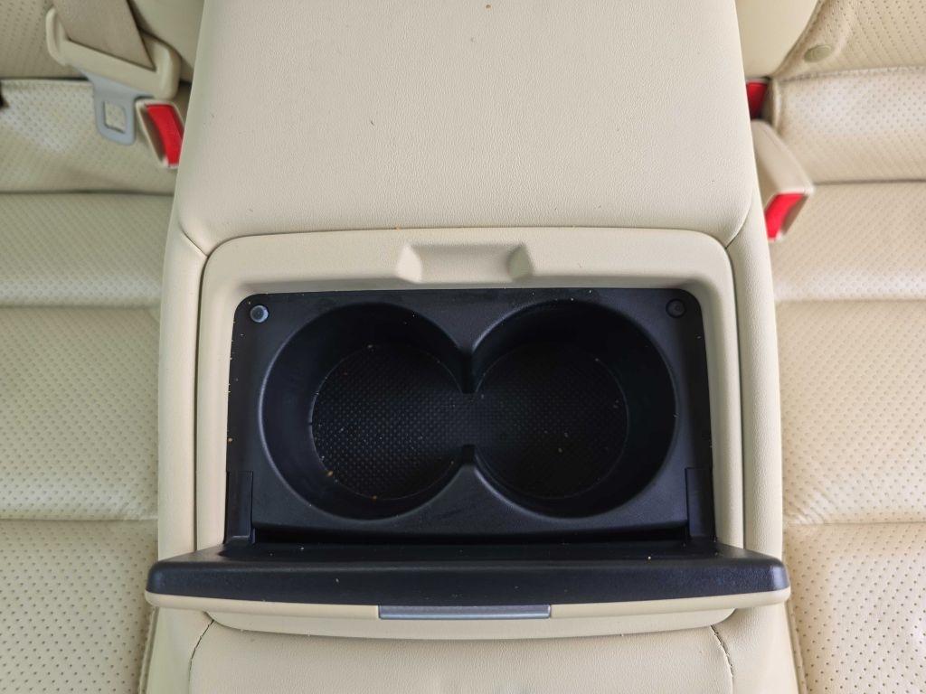 Acura TL 6-Speed AT with Tech Package 2010