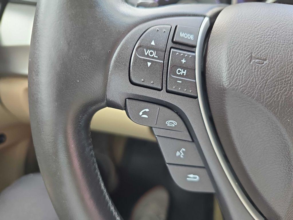 Acura TL 6-Speed AT with Tech Package 2010
