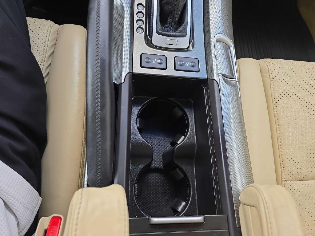 Acura TL 6-Speed AT with Tech Package 2010