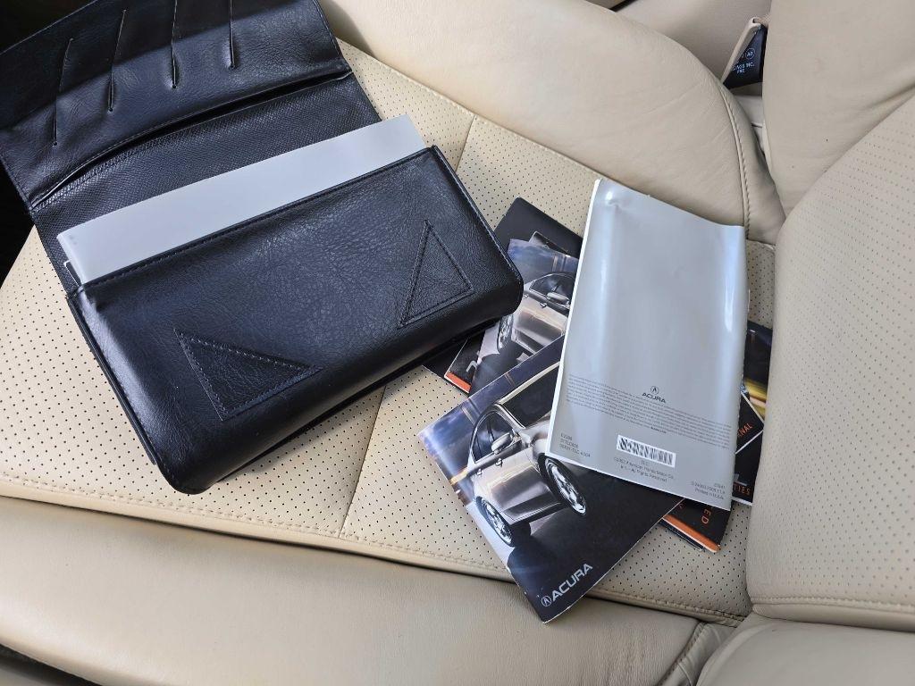 Acura TL 6-Speed AT with Tech Package 2010