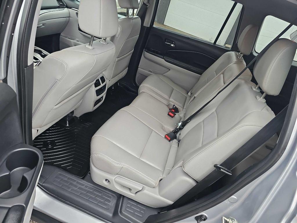 Honda Pilot 2WD 4dr EX-L w/RES 2016