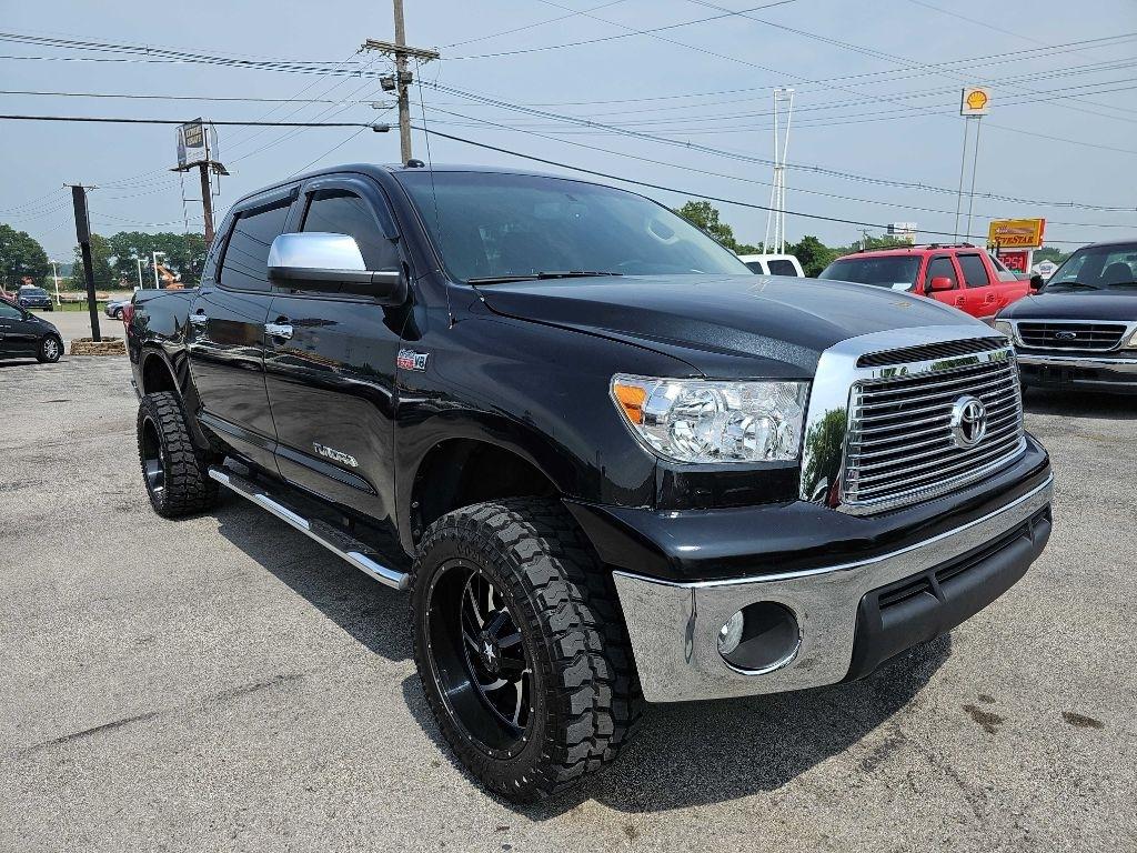 Toyota Tundra 4WD Truck CrewMax 5.7L FFV V8 6-Spd AT Platinum (Natl) 2013