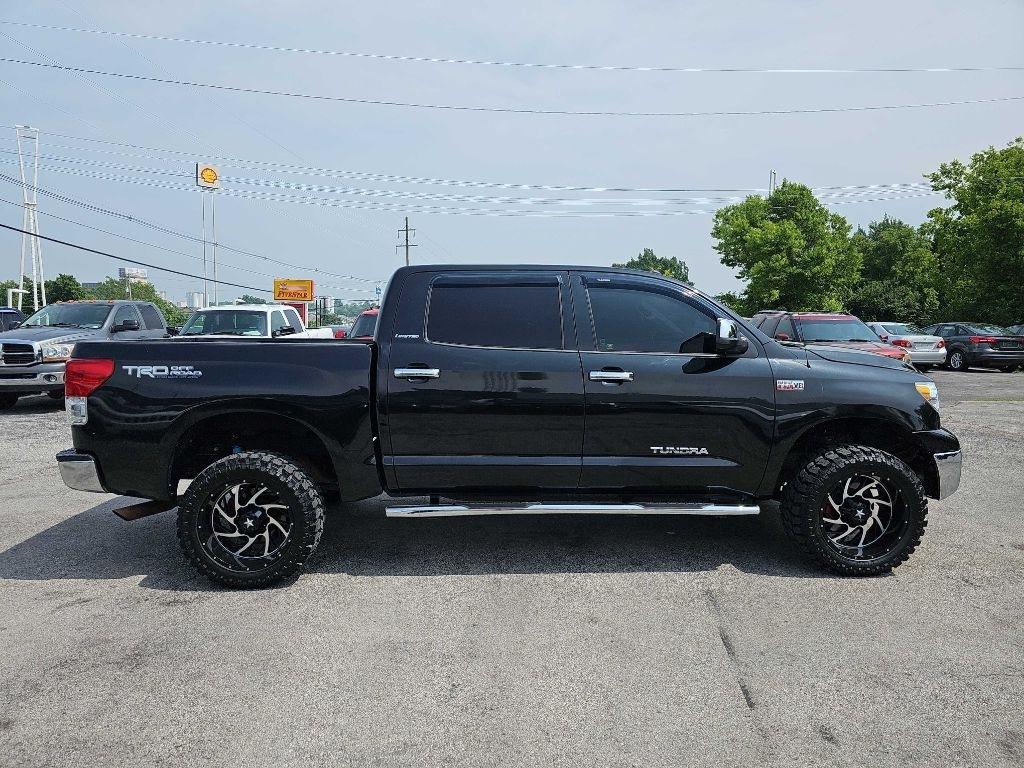 Toyota Tundra 4WD Truck CrewMax 5.7L FFV V8 6-Spd AT Platinum (Natl) 2013