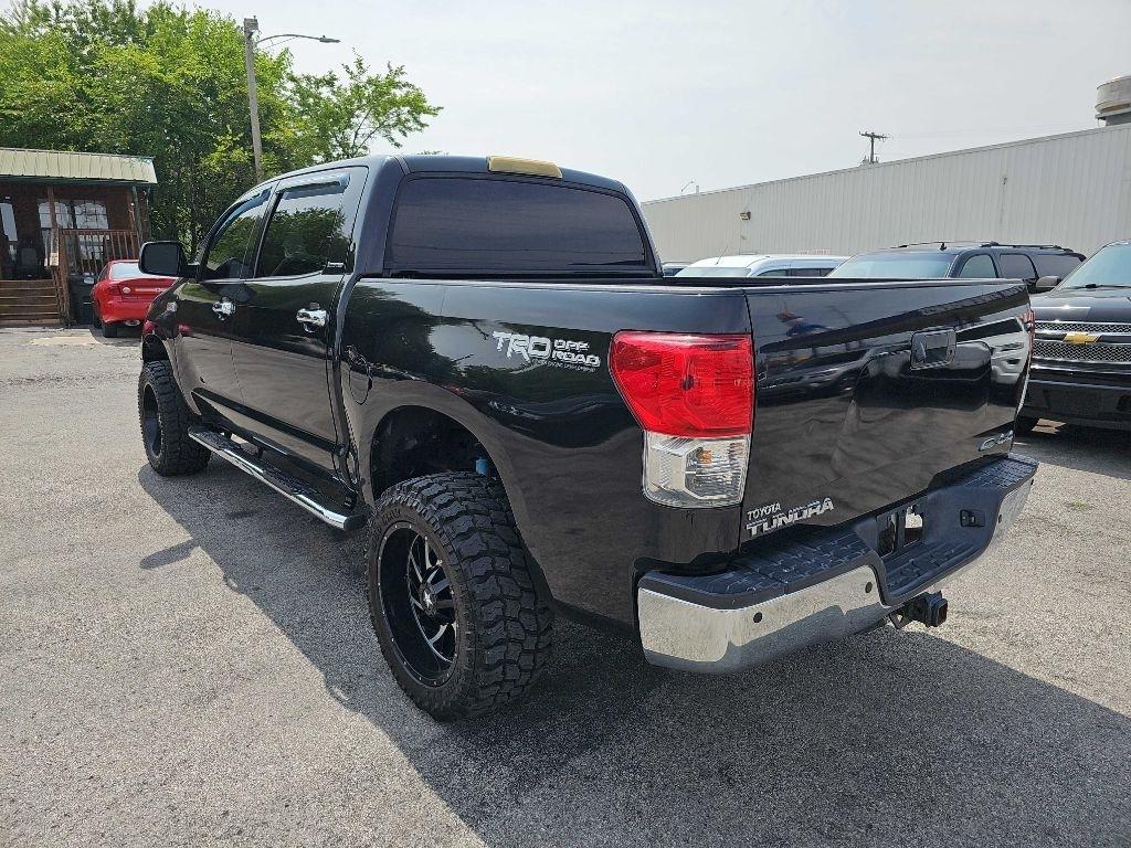 Toyota Tundra 4WD Truck CrewMax 5.7L FFV V8 6-Spd AT Platinum (Natl) 2013