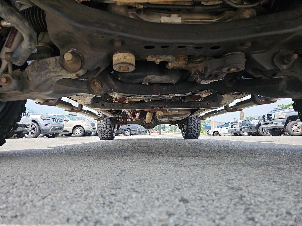 Toyota Tundra 4WD Truck CrewMax 5.7L FFV V8 6-Spd AT Platinum (Natl) 2013