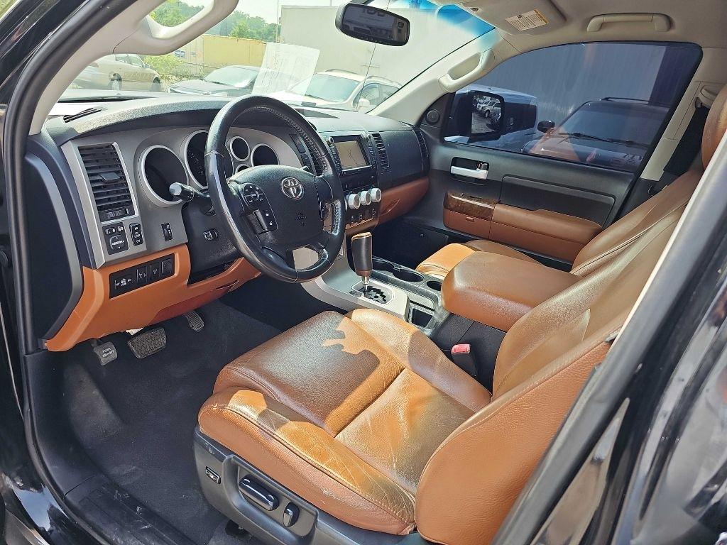 Toyota Tundra 4WD Truck CrewMax 5.7L FFV V8 6-Spd AT Platinum (Natl) 2013