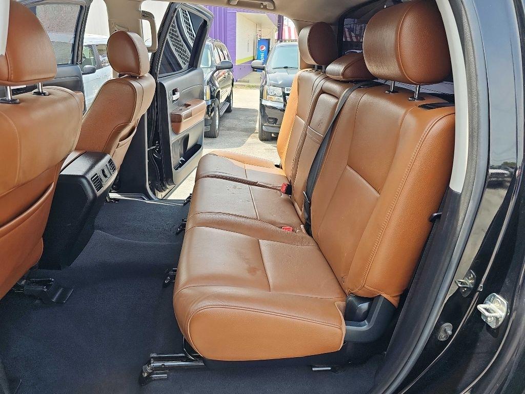 Toyota Tundra 4WD Truck CrewMax 5.7L FFV V8 6-Spd AT Platinum (Natl) 2013