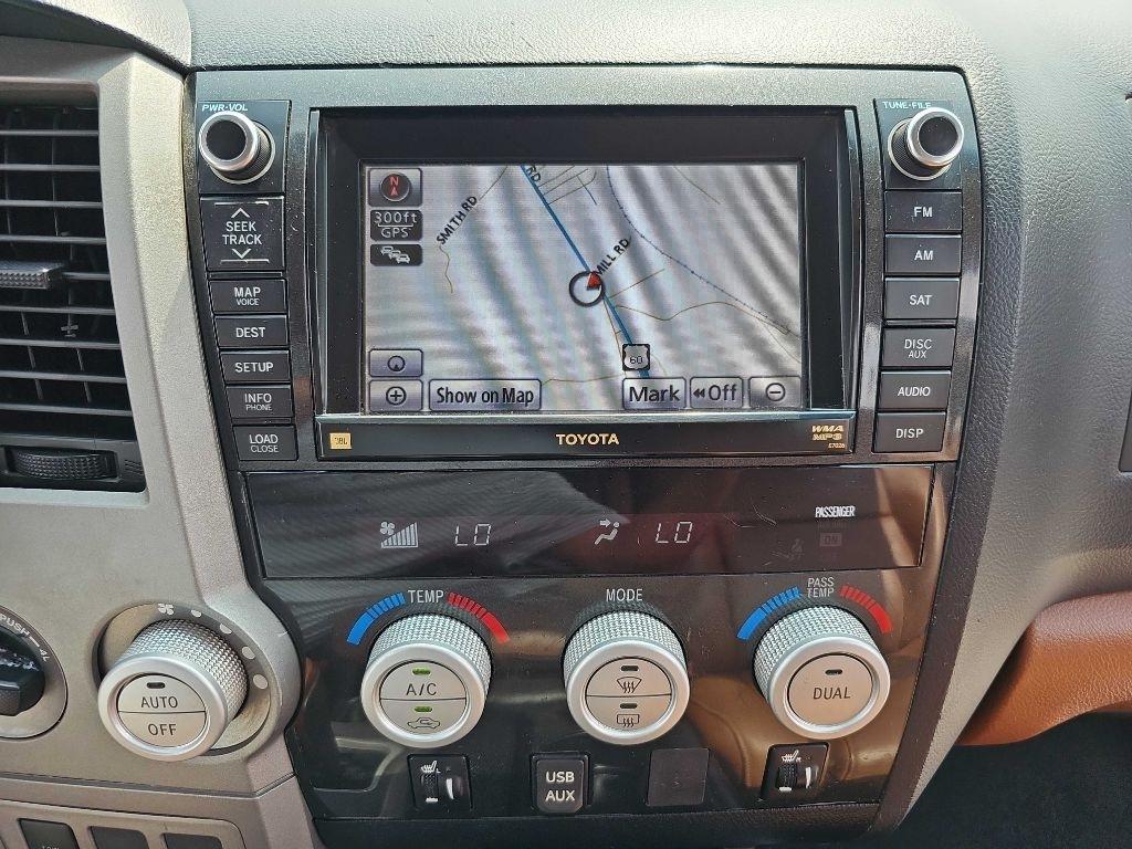 Toyota Tundra 4WD Truck CrewMax 5.7L FFV V8 6-Spd AT Platinum (Natl) 2013