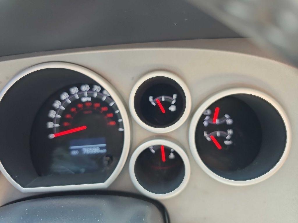 Toyota Tundra 4WD Truck CrewMax 5.7L FFV V8 6-Spd AT Platinum (Natl) 2013