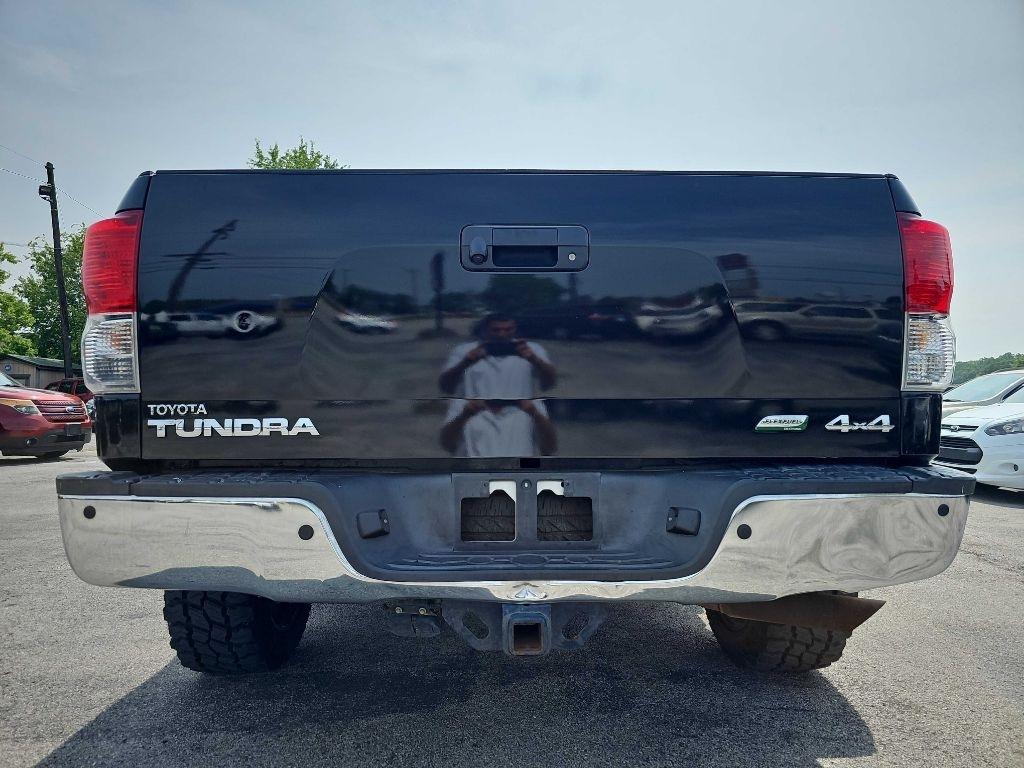 Toyota Tundra 4WD Truck CrewMax 5.7L FFV V8 6-Spd AT Platinum (Natl) 2013