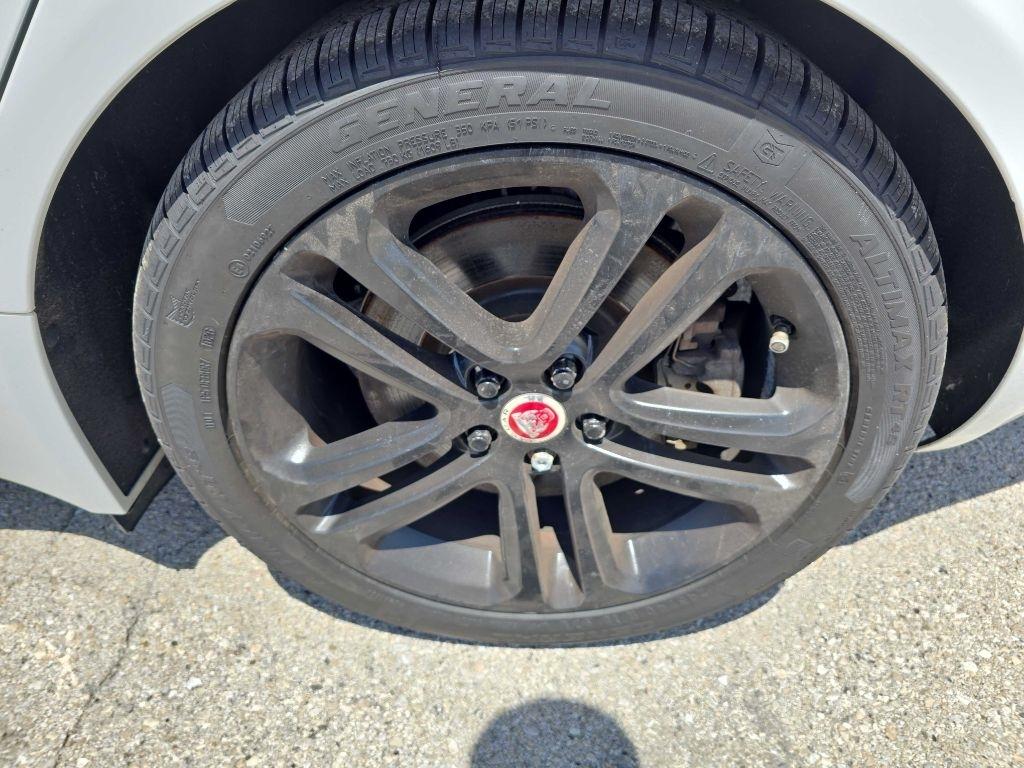 Jaguar XE 35t Premium AWD 2017