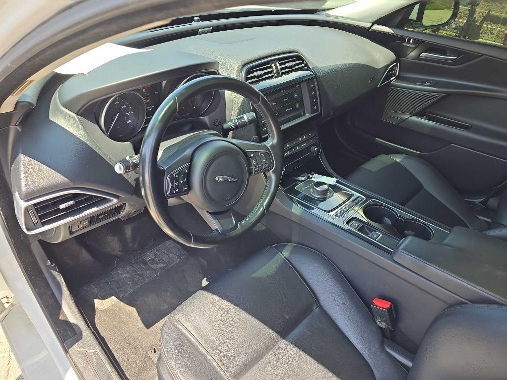Jaguar XE 35t Premium AWD 2017