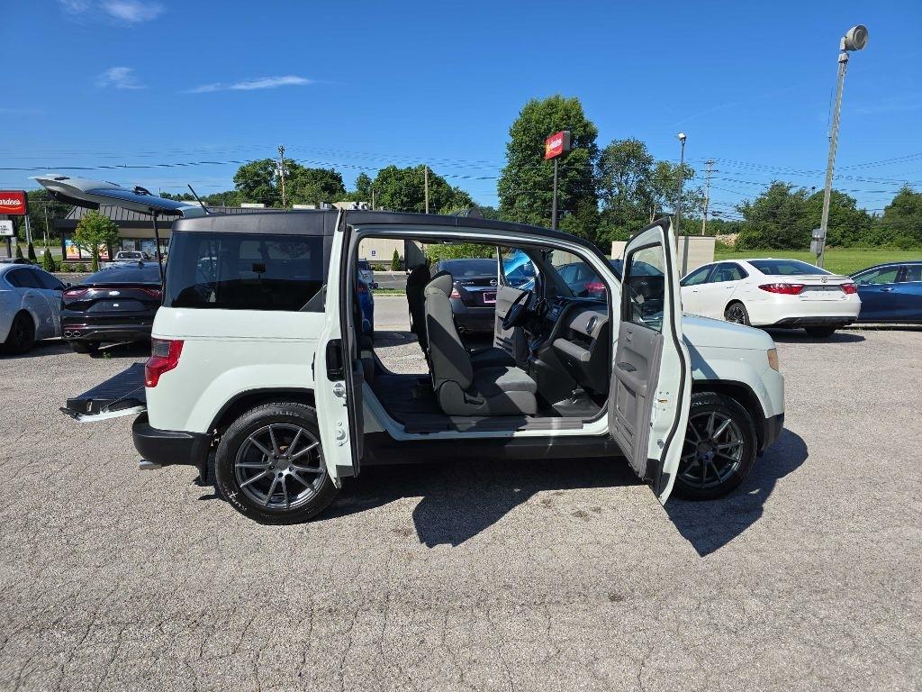 Honda Element  2010