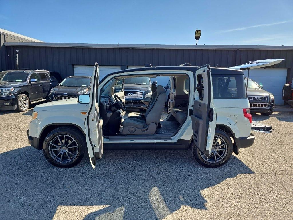 Honda Element  2010