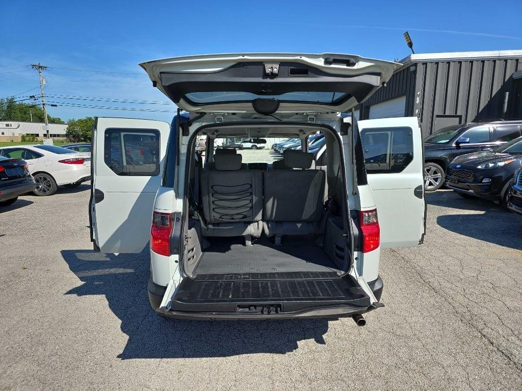 Honda Element  2010