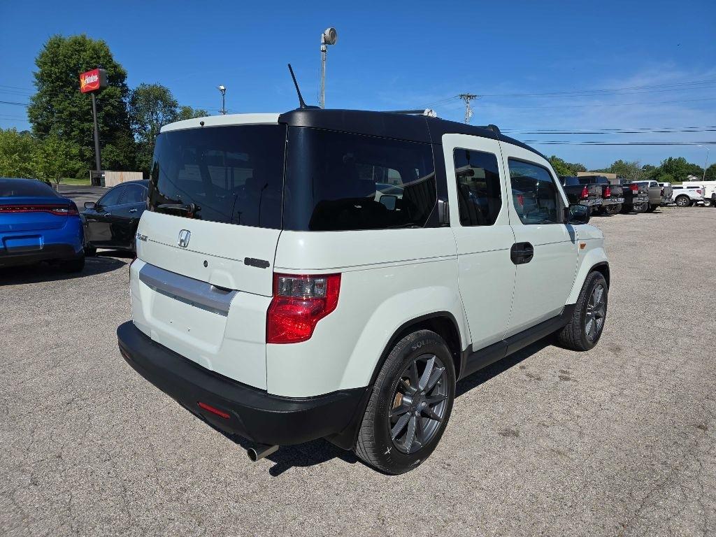 Honda Element  2010