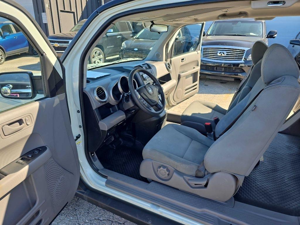 Honda Element  2010