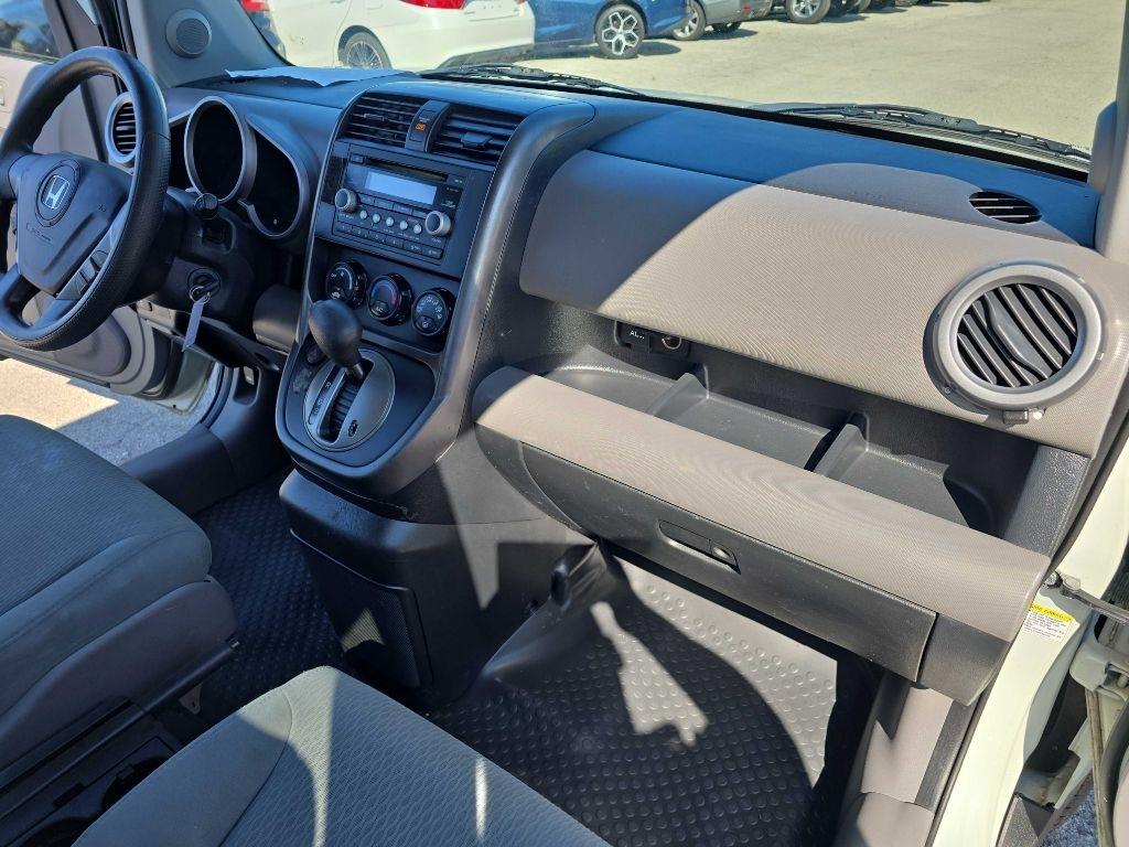 Honda Element  2010
