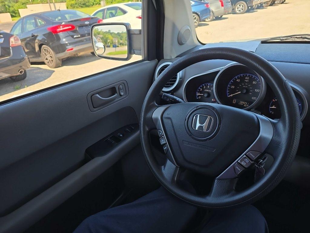 Honda Element  2010