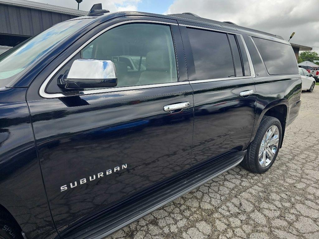 Chevrolet Suburban 4WD 4dr LT 2015
