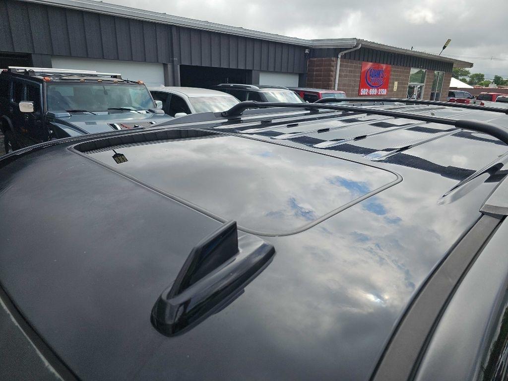 Chevrolet Suburban 4WD 4dr LT 2015