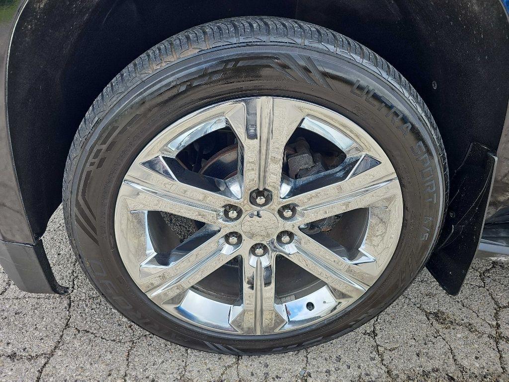 Chevrolet Suburban 4WD 4dr LT 2015