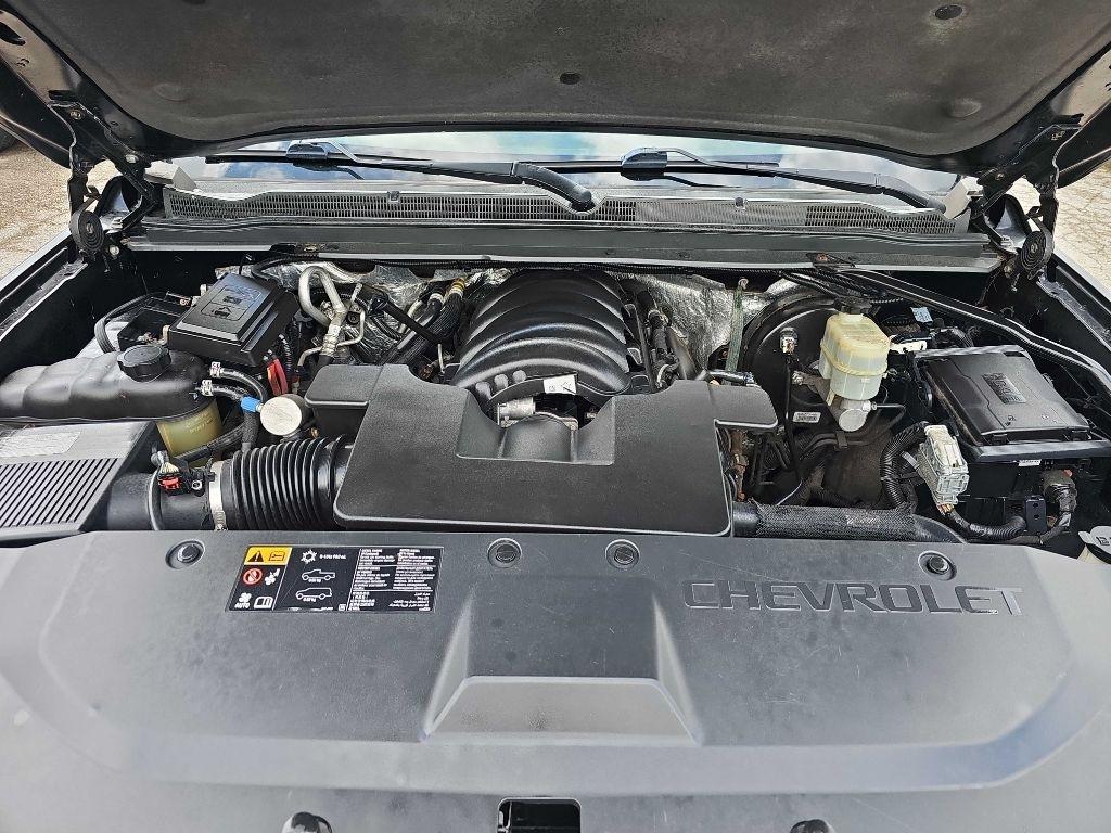 Chevrolet Suburban 4WD 4dr LT 2015