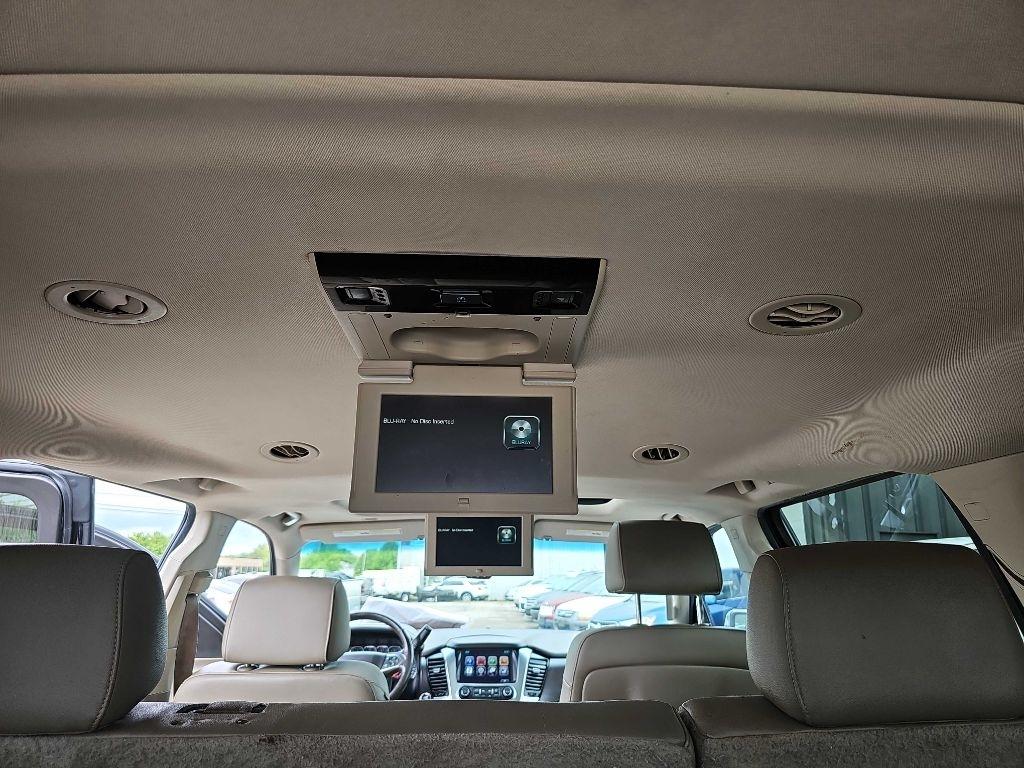 Chevrolet Suburban 4WD 4dr LT 2015