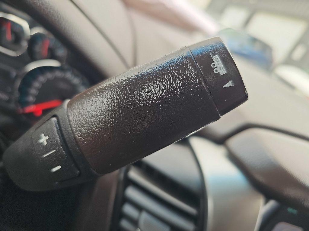 Chevrolet Suburban 4WD 4dr LT 2015