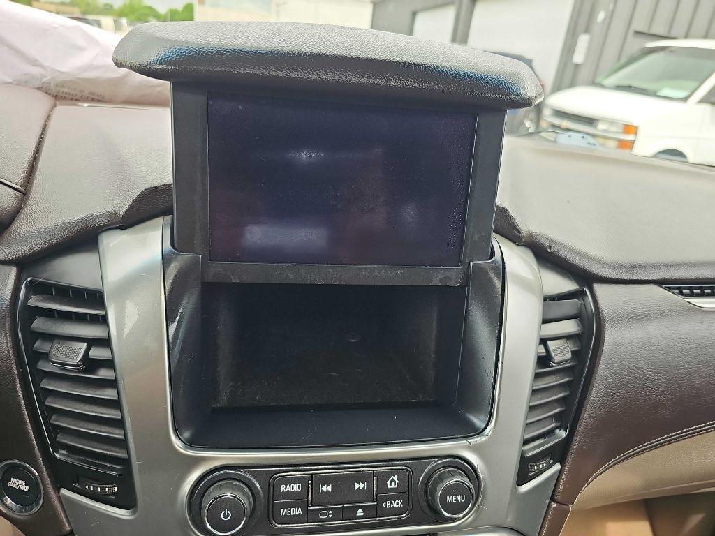 Chevrolet Suburban 4WD 4dr LT 2015