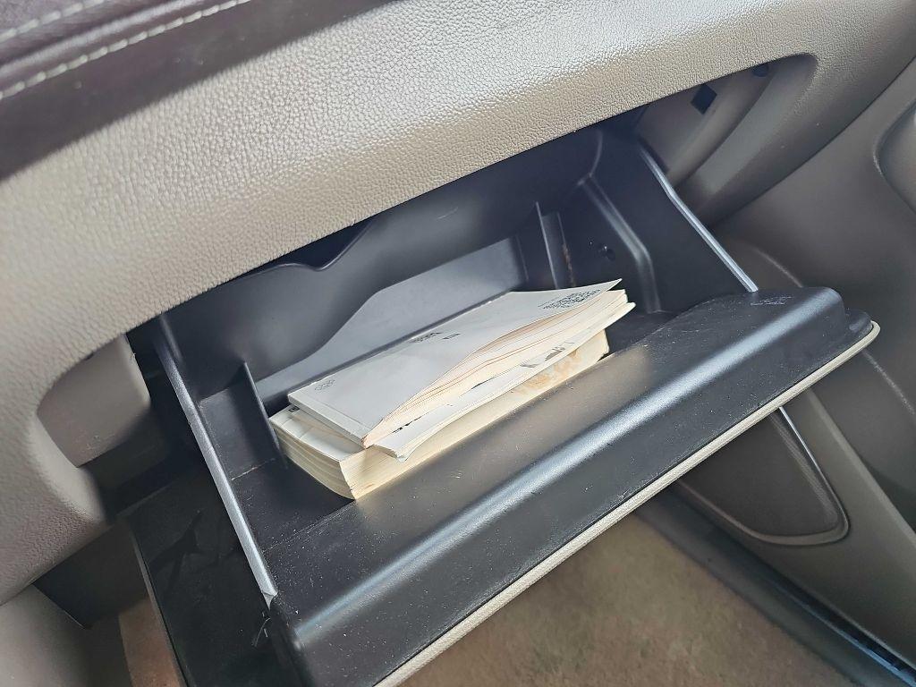 Chevrolet Suburban 4WD 4dr LT 2015