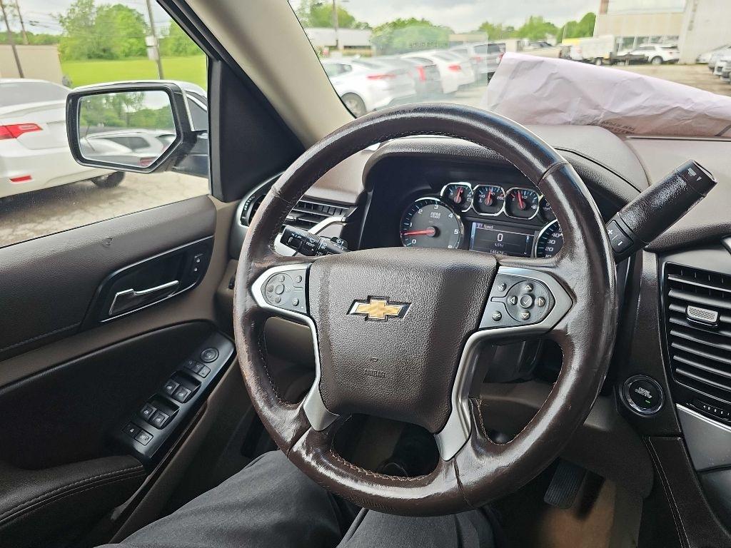 Chevrolet Suburban 4WD 4dr LT 2015