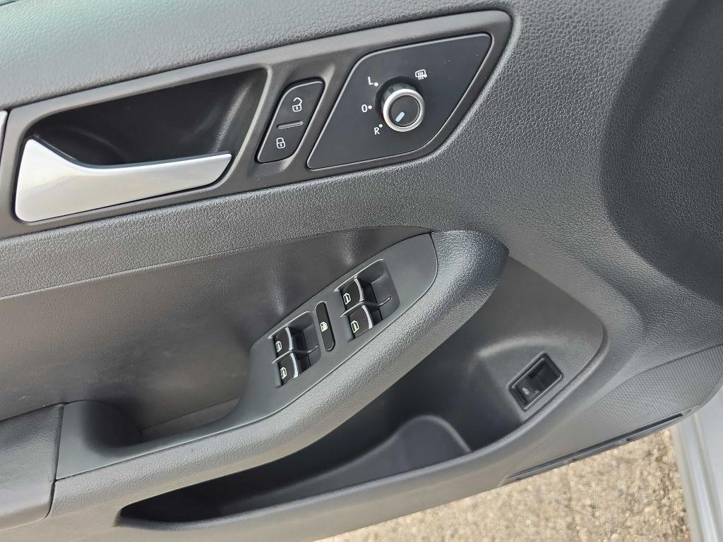 Volkswagen Jetta Sedan  2014