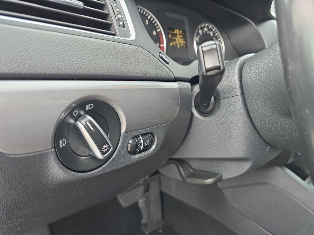 Volkswagen Jetta Sedan  2014