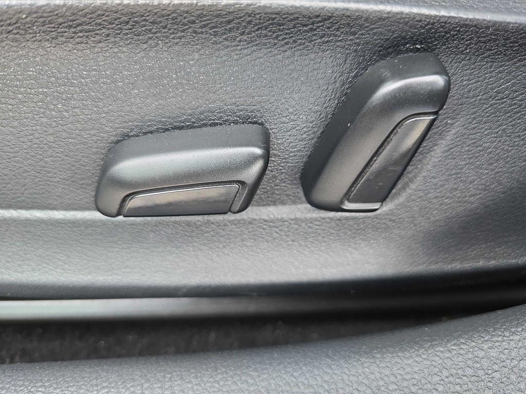 Volkswagen Jetta Sedan  2014